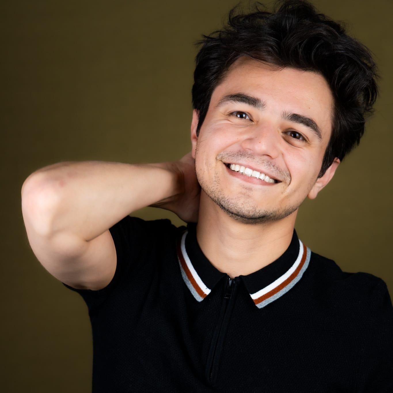 Headshot of Broadway performer Nik Kmiecik